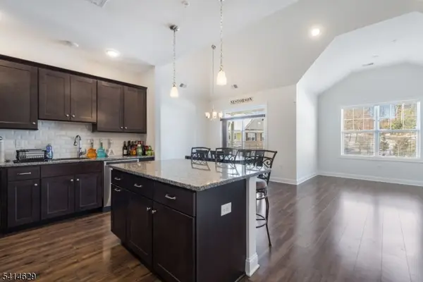 104 Autumn Ct, Little Falls Twp., NJ 07424