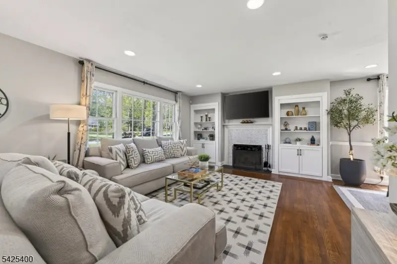 28 Spring Ridge Dr, Berkeley Heights, NJ 07922 - #2