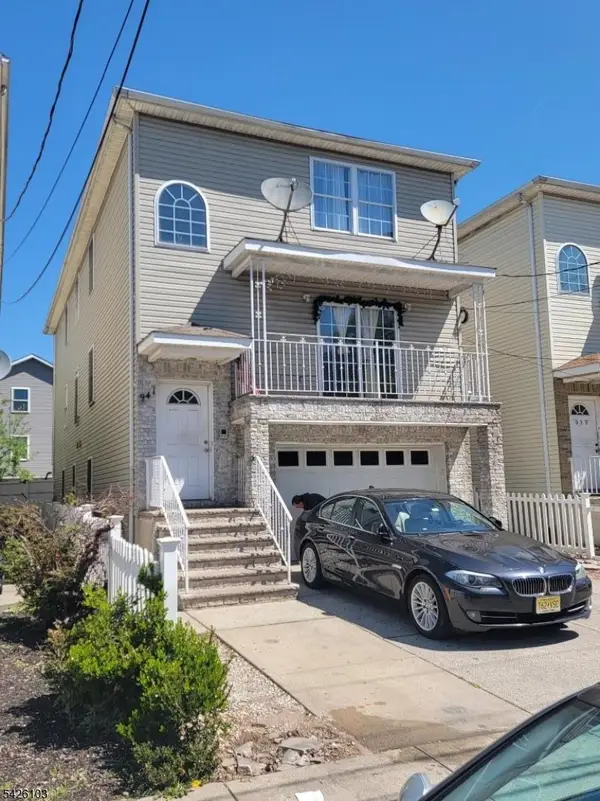 941 Emma St, Elizabeth City, NJ 07201