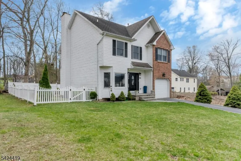 220 3rd St, Green Brook, NJ 08812 - #2