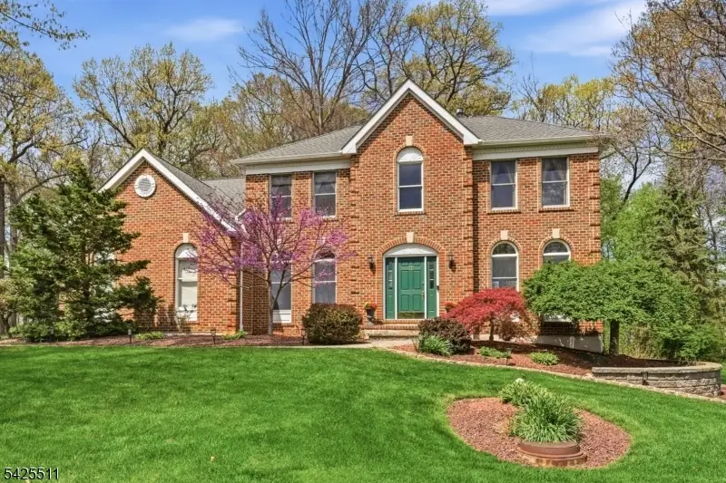 11 Wyckoff Dr, Pittstown, NJ 08867 - #1