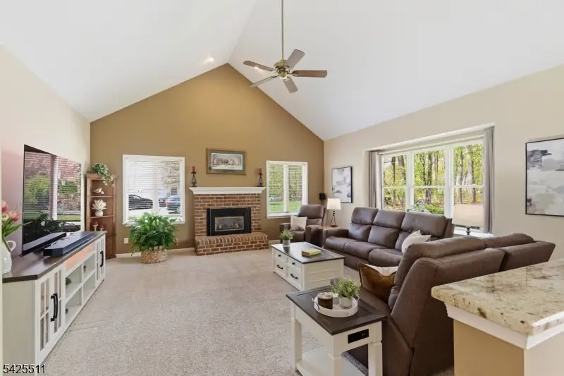 11 Wyckoff Dr, Pittstown, NJ 08867 - #2