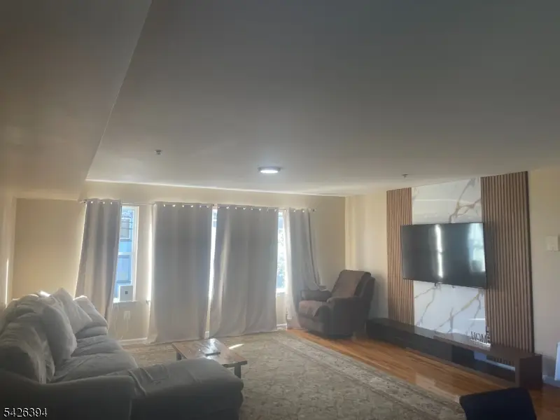 189 Astor St, Newark, NJ 07114 - #3