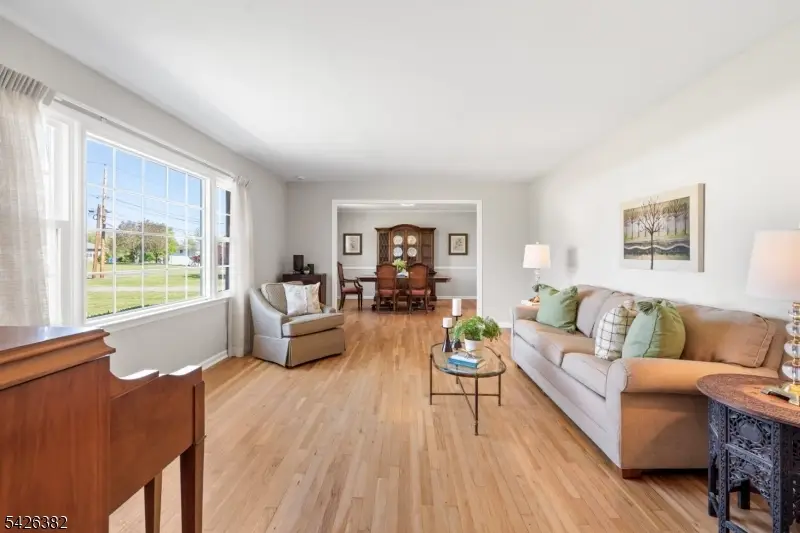 23 Strawberry Ln, Blackwells Mills, NJ 08844 - #3