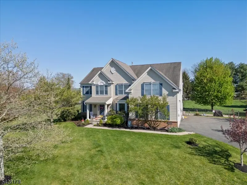 1 Tanager Dr, Raritan, NJ 08551 - #3