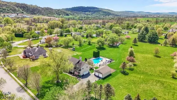 6 Quarry Road, Franklin Twp., NJ 08886