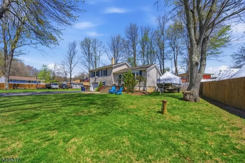 6 Woodport Ave, Lake Hopatcong, NJ 07849 - #2