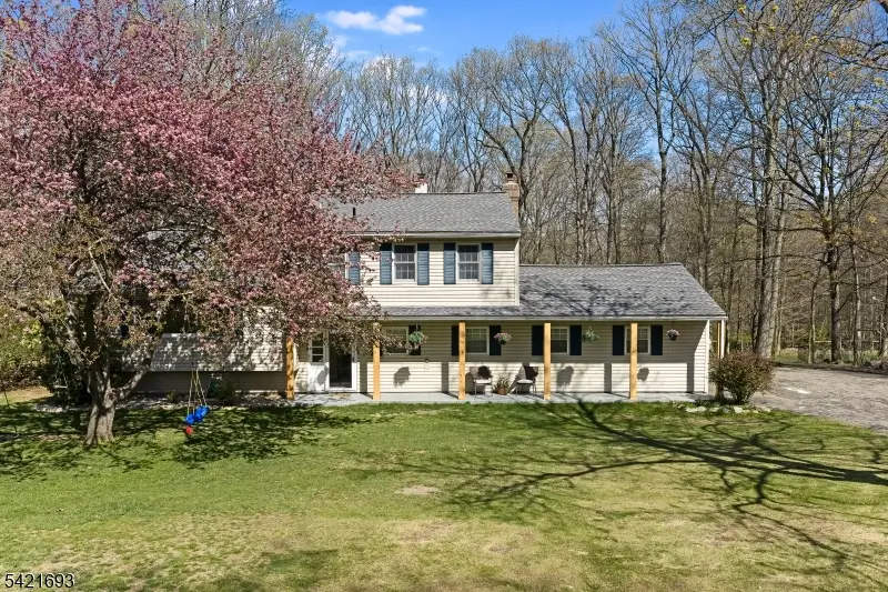 16 Crest Dr, Washington, NJ 07853 - #1