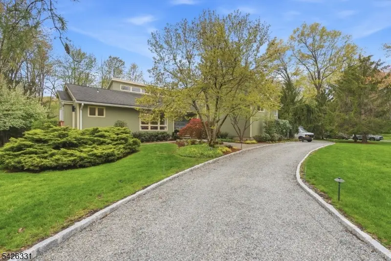 2 Exeter Ln, Morristown, NJ 07960 - #3