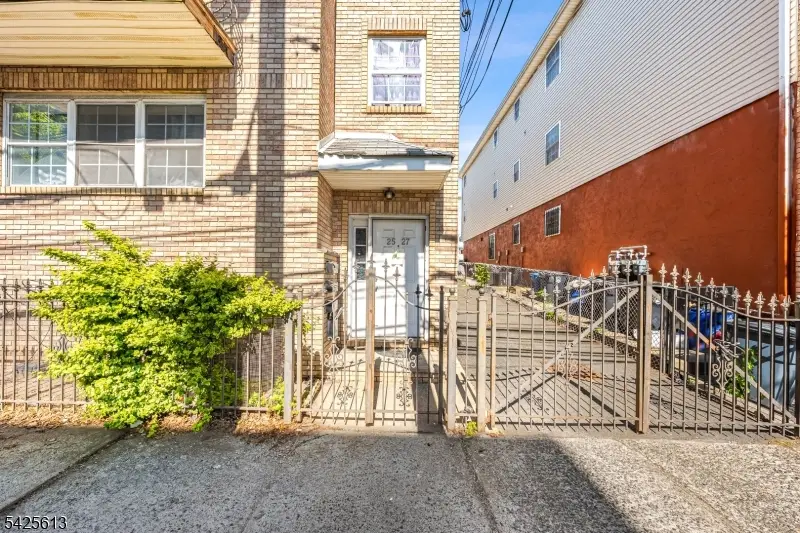 25-27 Norfolk St, Newark, NJ 07103 - #2