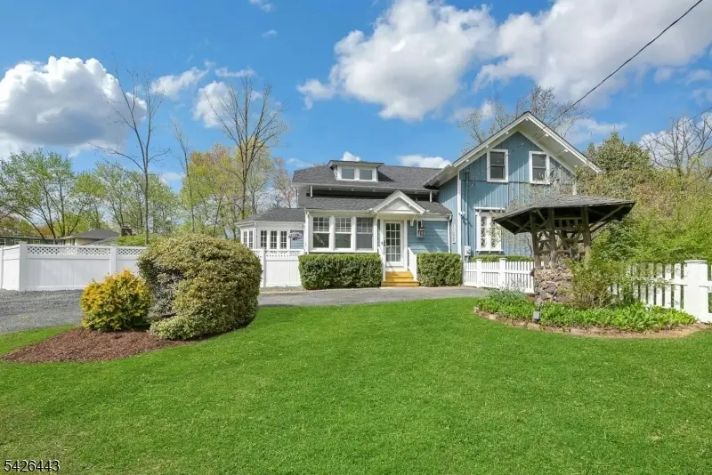 285 Plainfield Ave, Berkeley Heights, NJ 07922 - #2