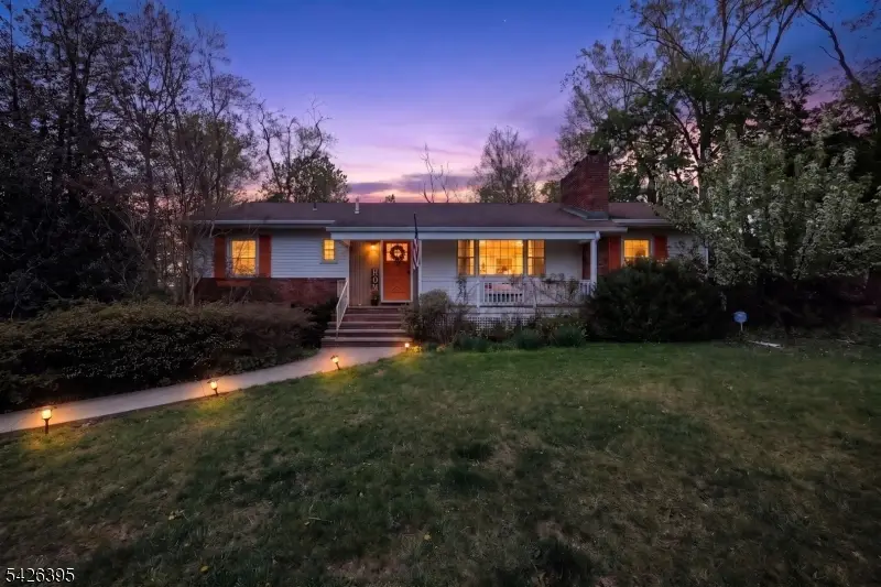 7 Squire Ln, Wayne, NJ 07470 - #2