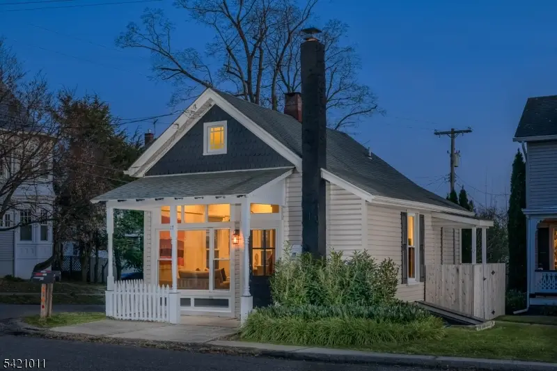 15 Main St, Annandale, NJ 08801 - #2