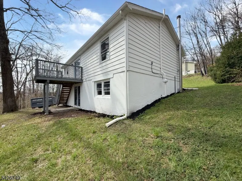 9 Fern Ct, Wantage, NJ 07461 - #3