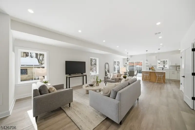 28 Irving St, Montclair, NJ 07042 - #3