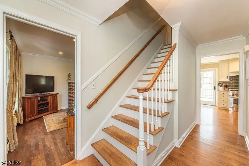 19 Bedford Rd, Mahwah, NJ 07430 - #3