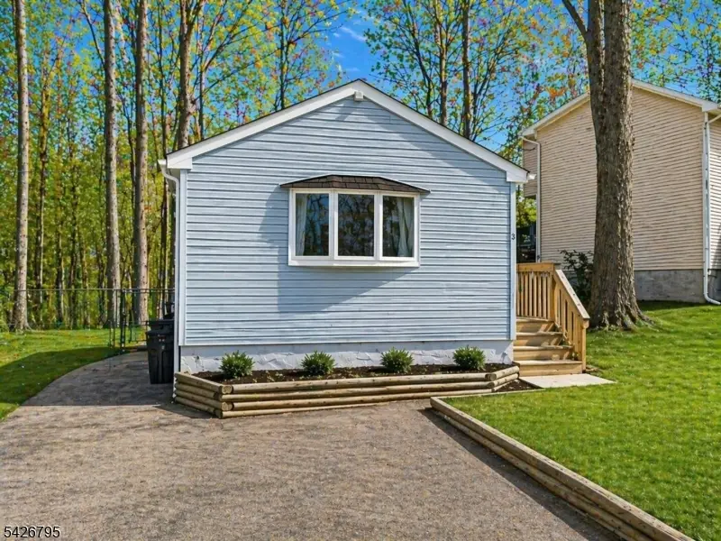 5 Geneva Trl, Hopatcong, NJ 07843 - #2