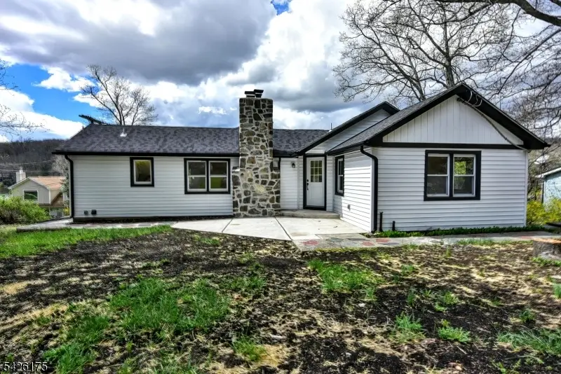 56 Lake Shore Rd E, Stockholm, NJ 07460 - #1