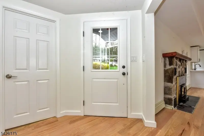 56 Lake Shore Rd E, Stockholm, NJ 07460 - #3