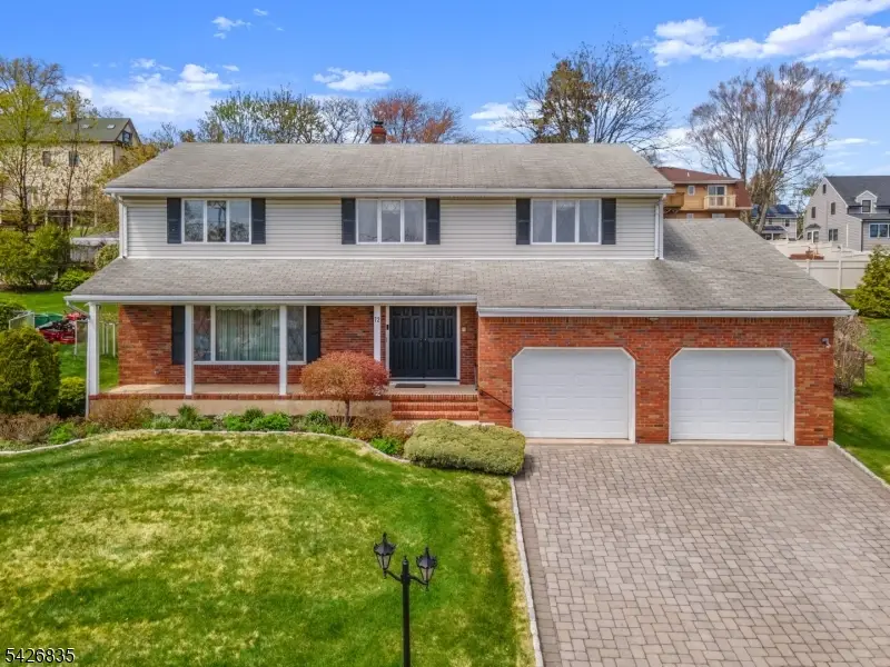 72 Pilgrim Dr, Clifton, NJ 07013 - #1