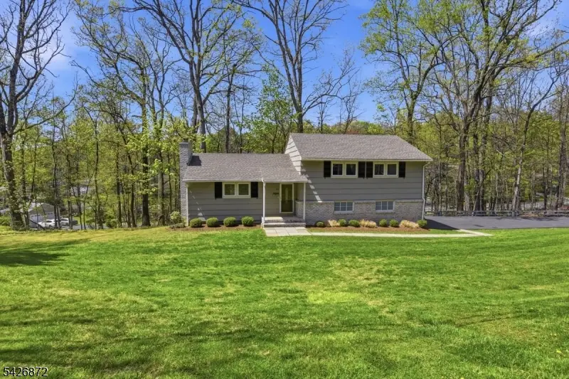 100 Old Fort Rd, Bernardsville, NJ 07924 - #1