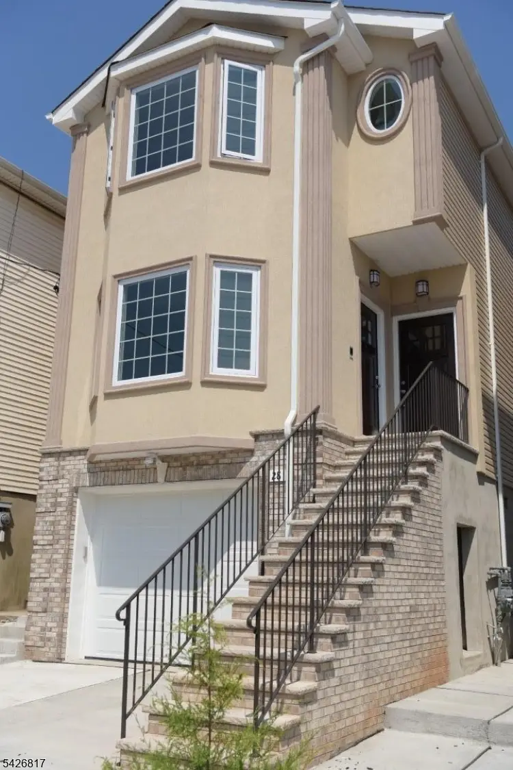 28 Davis St, Harrison, NJ 07029 - #1