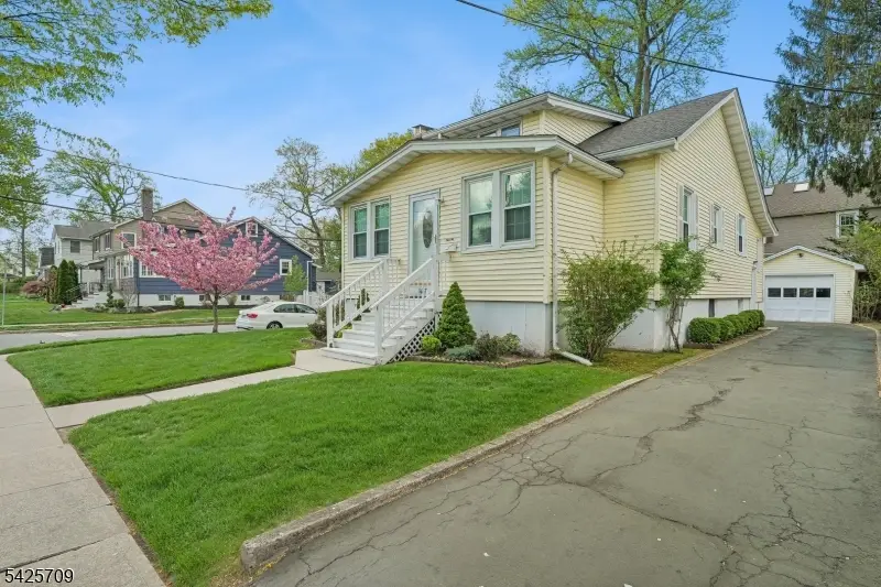 307 Manor Ave, Cranford, NJ 07016 - #3