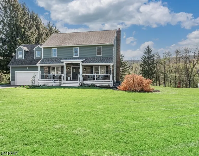 8 East Gate Dr, Glenwood, NJ 07462 - #2