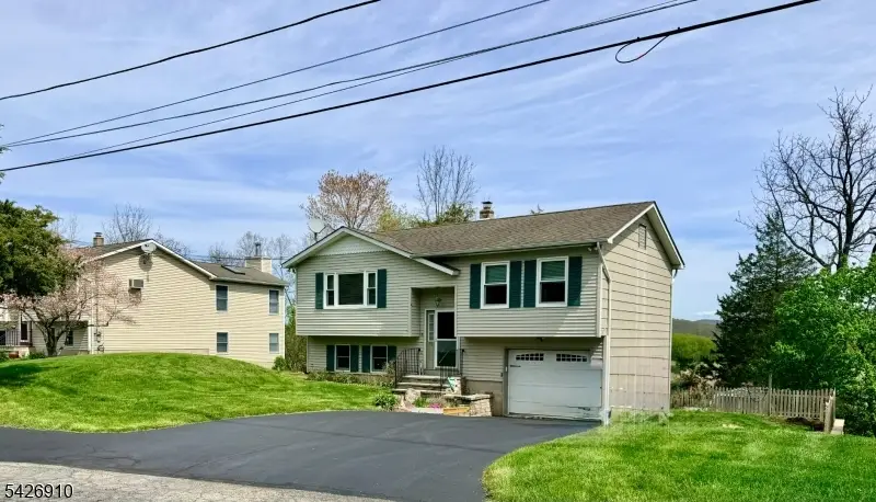 38 Ivy Pl, Glenwood, NJ 07418 - #2