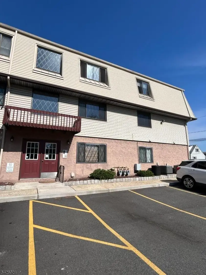 846 Riverside Ave #202, Lyndhurst, NJ 07071 - #1