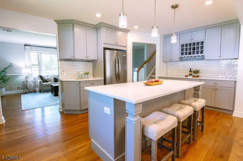 15 Wilson Dr, Berkeley Heights, NJ 07922 - #1