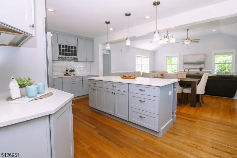 15 Wilson Dr, Berkeley Heights, NJ 07922 - #2