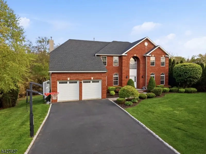 5 Robert Ct, Monroe, NJ 08831 - #1