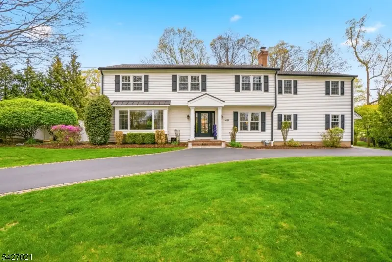 120 Tam O Shanter Dr, Mahwah, NJ 07430 - #1