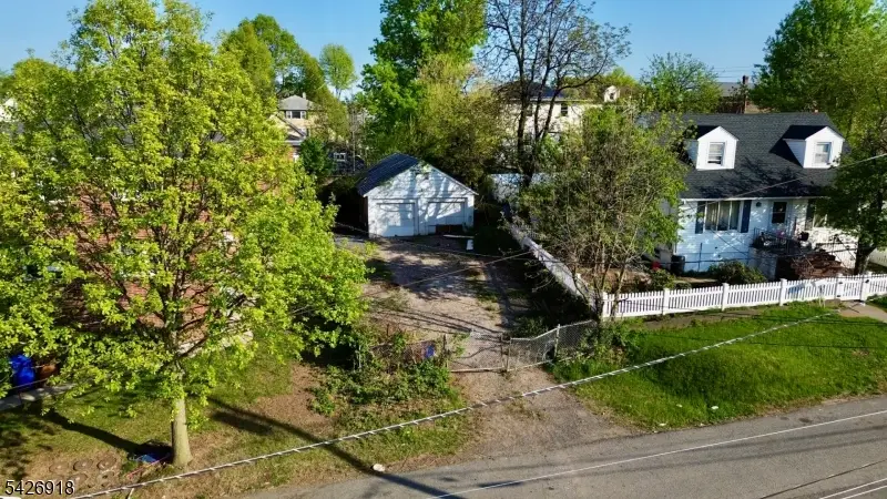 16 E 15th St, Linden, NJ 07036 - #2