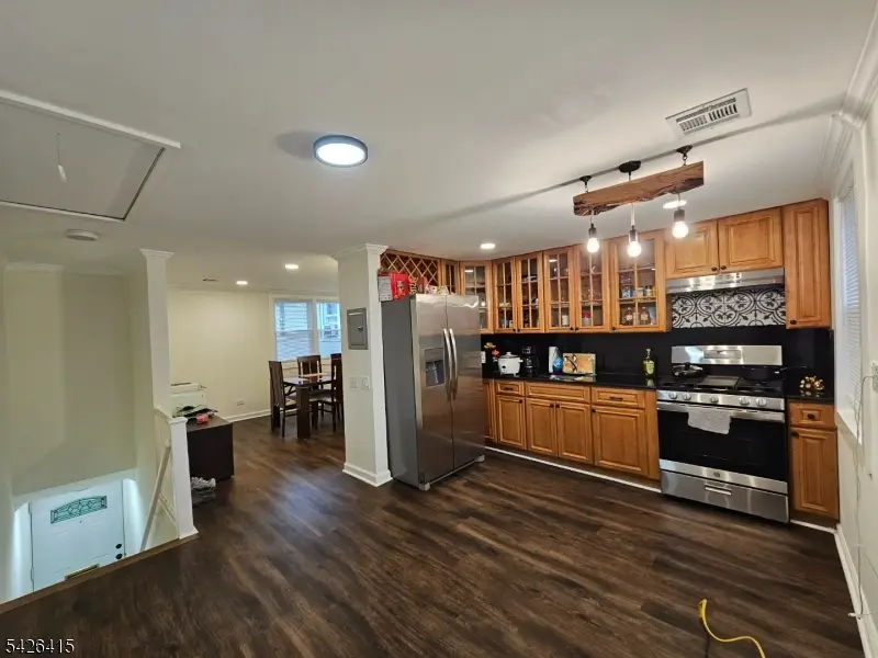 1605 North Wood Ave #E2, Roselle, NJ 07203 - #1