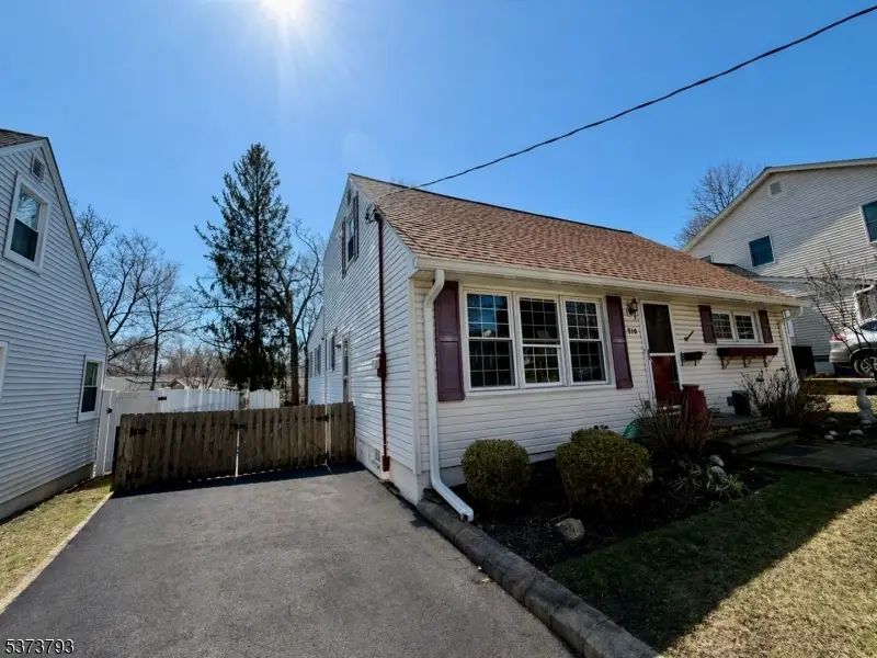 510 Albermarle St, Rahway, NJ 07065 - #2