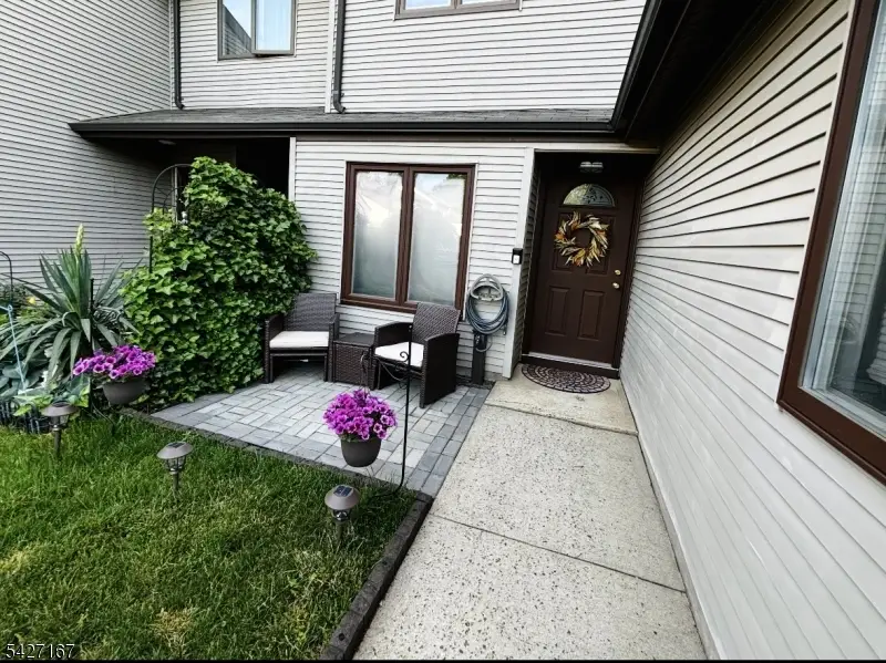 4 Peach Court, Raritan, NJ 08822 - #1