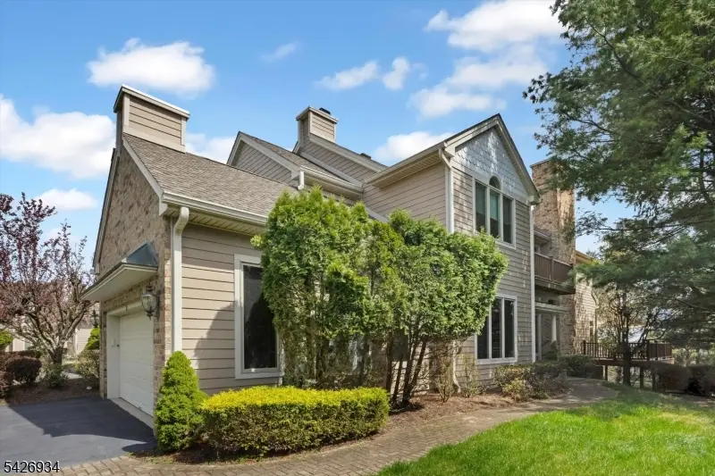 21 Wedgewood Dr, Montville, NJ 07045 - #1