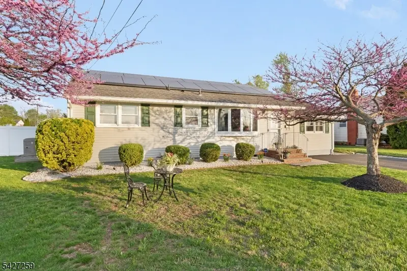 909 Newark Ave, Manville, NJ 08835 - #1