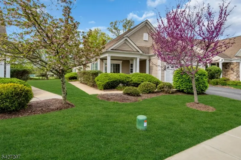 282 Longwood Ln, Franklin, NJ 08873 - #3