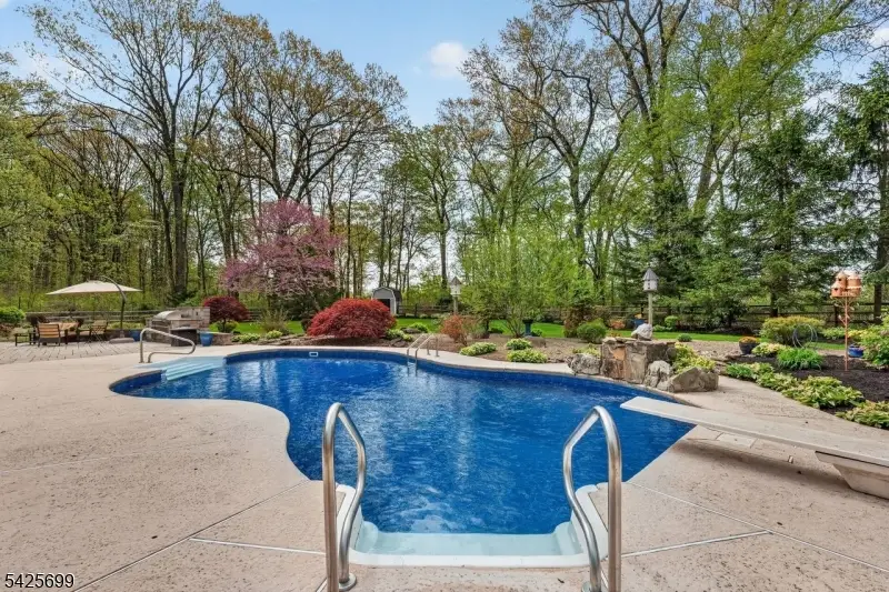 48 Tree Top Rd, Whitehouse Station, NJ 08889 - #1