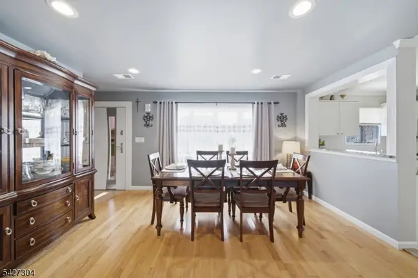 47 Kendall Dr, Sayreville Boro, NJ 08859