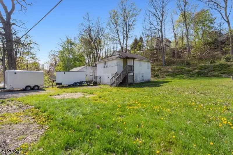 19 Dunham Rd, Upper Greenwood Lake, NJ 07421 - #2