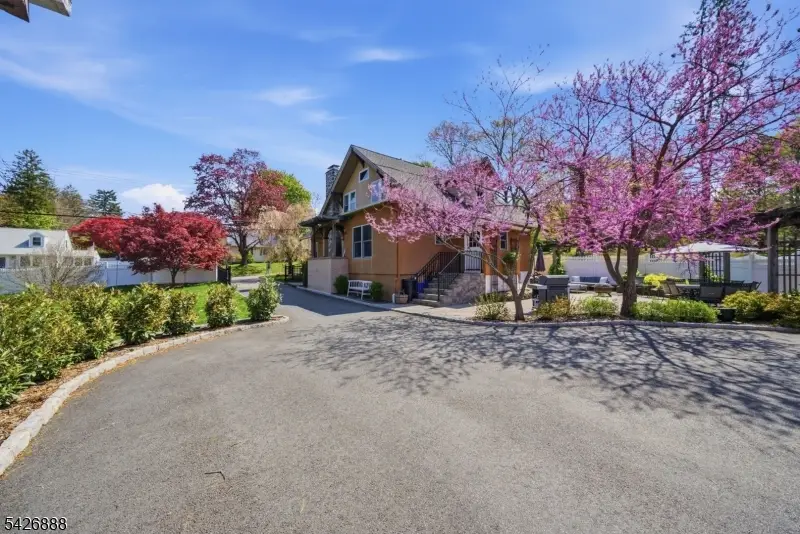 109 Quaker Avenue, Randolph, NJ 07869 - #1