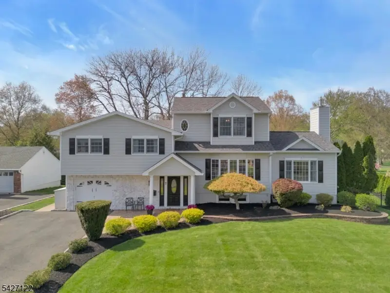 7 Oxbow Dr, New Providence, NJ 07974 - #1