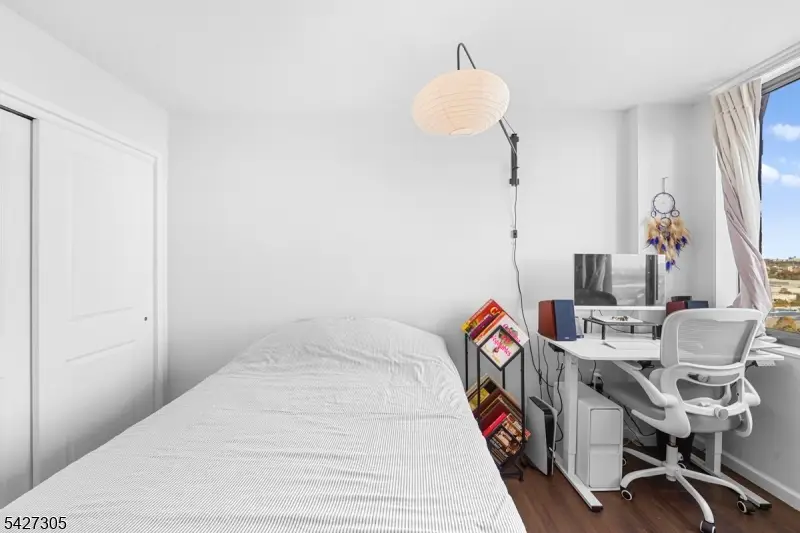 2005 Harmon Cove Tower, Secaucus, NJ 07094 - #1