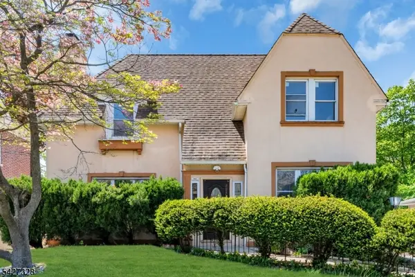 297 Hamilton Pl, Hackensack City, NJ 07601