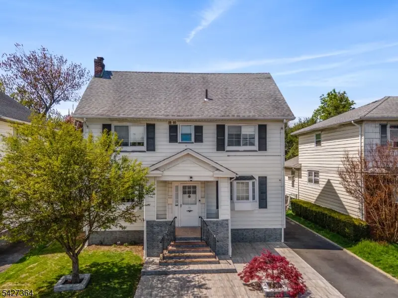 15 Putnam Pl, Clifton, NJ 07011 - #1
