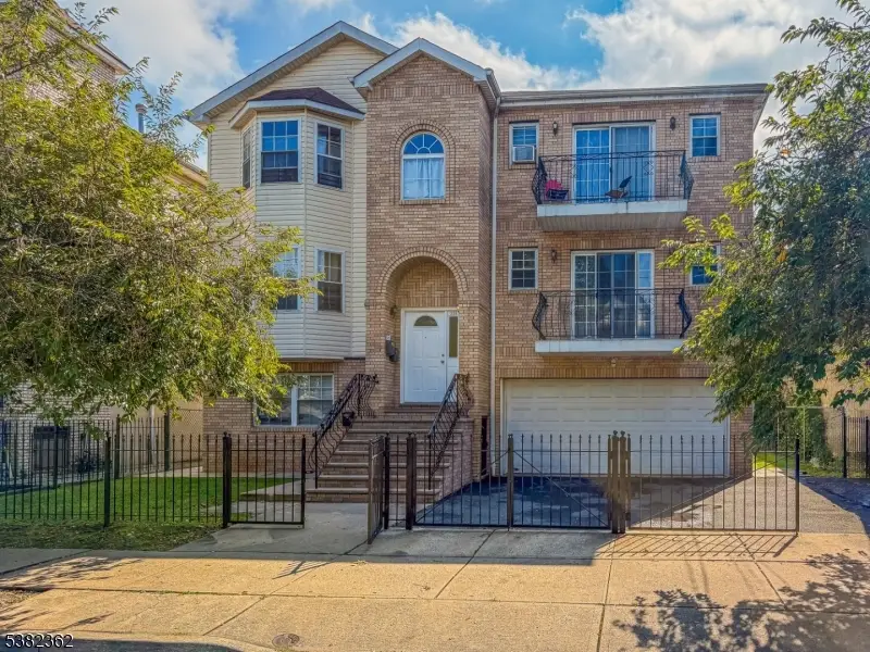 336 S 10th St, Newark, NJ 07103 - #2